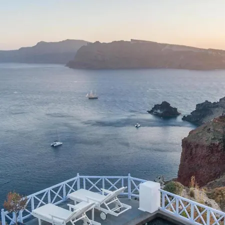 Avos Superior Family Caldera View Santorini *