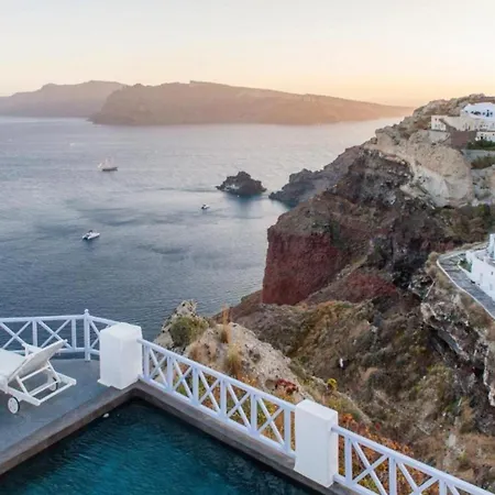 Avos Superior Family Caldera View Santorini Villa Oia (Santorini)