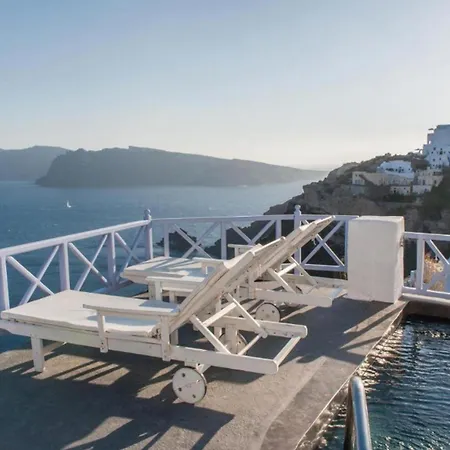 Avos Superior Family Caldera View Santorini *